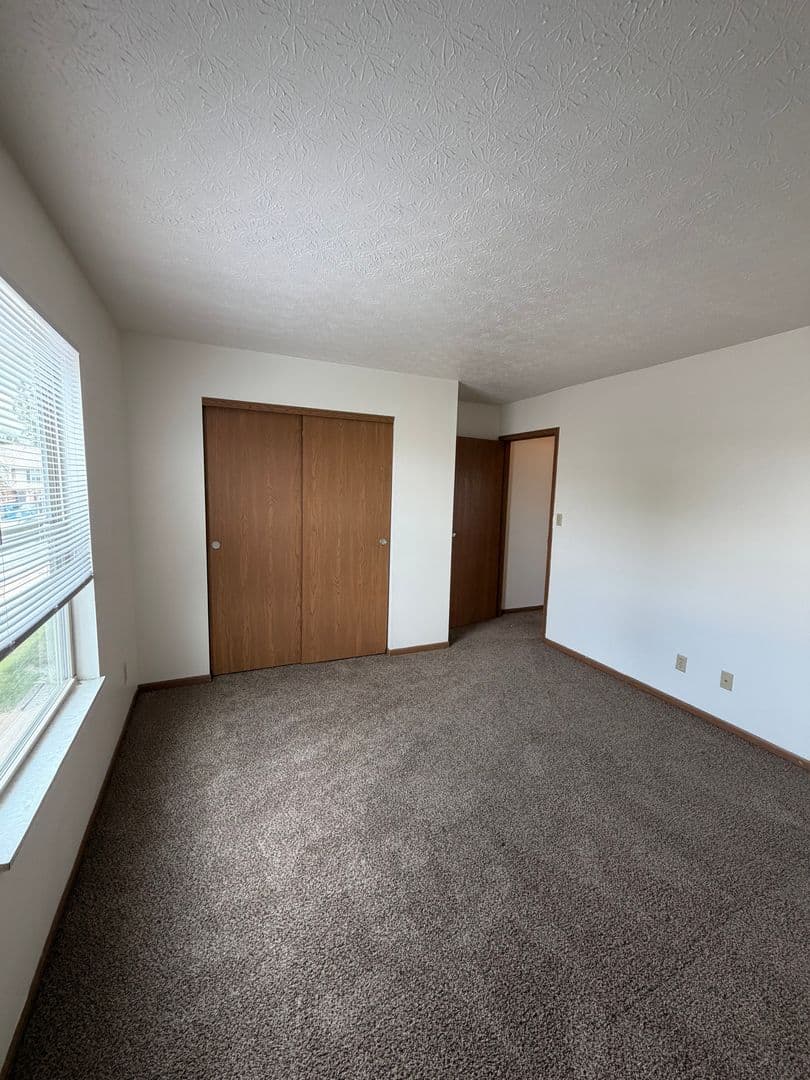 Kokomo Apartment: 800 N. Dixon Road