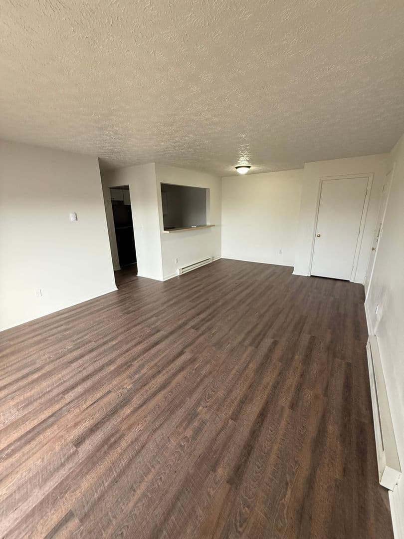 Rising Sun Apartment: 2182 Glen Meadows Dr.