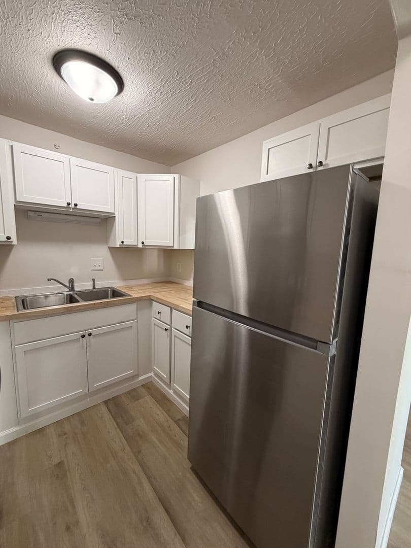 Aurora Apartment: 106 108 109 111 Dewer St. & 119-125 5th St.