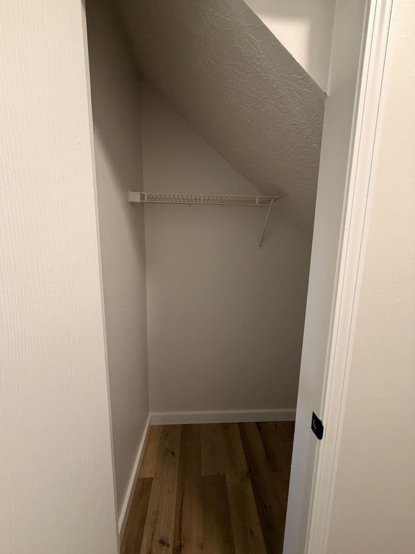 Lafayette Apartment: 10 Emerald Pines