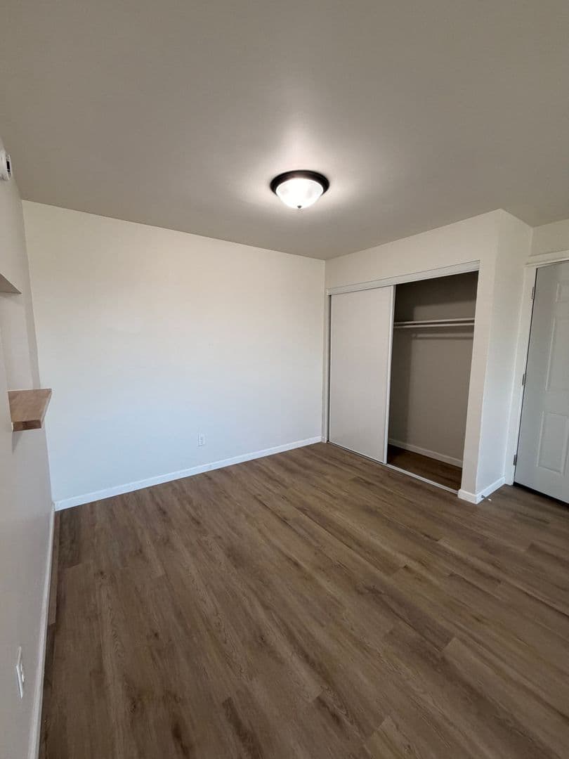 Aurora Apartment: 106 108 109 111 Dewer St. & 119-125 5th St.