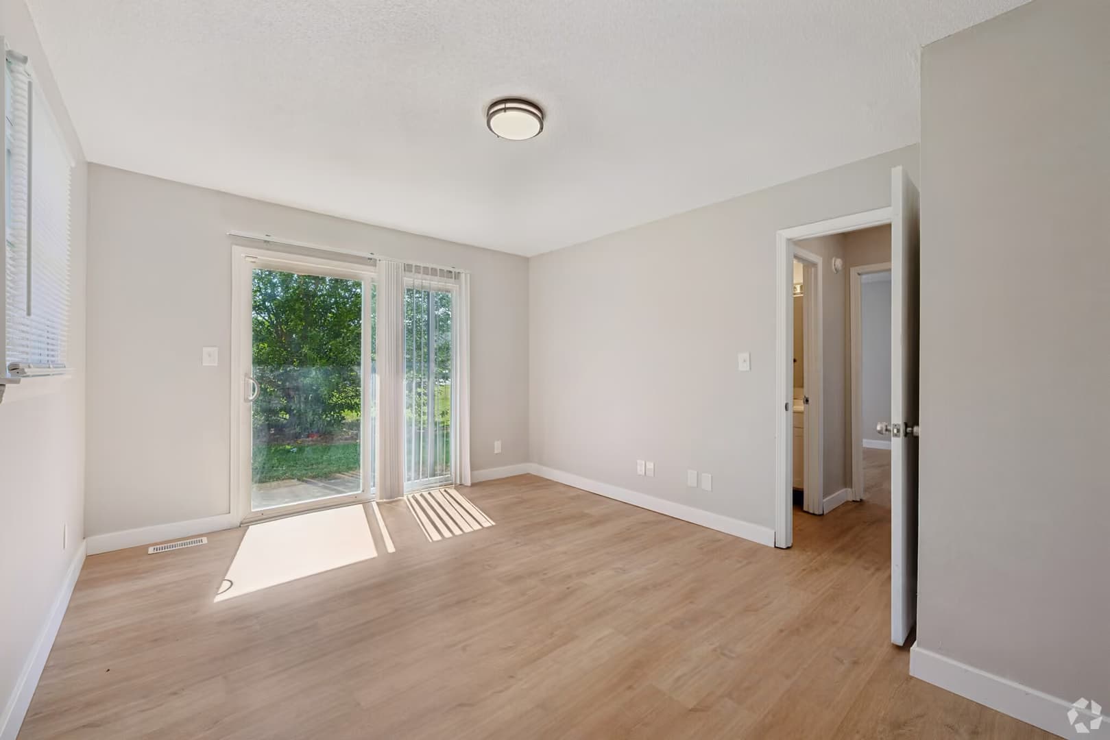 Terre Haute Apartment: 4301 S 6th Street