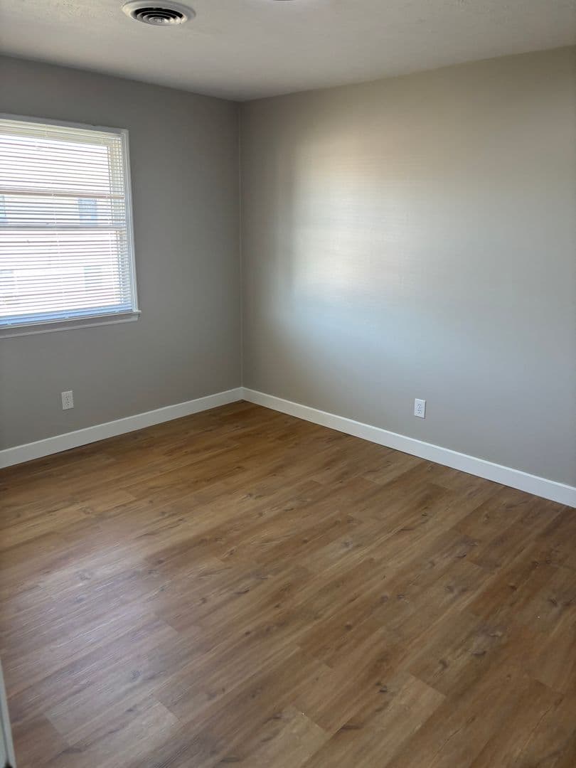 Terre Haute Apartment: 4301 S 6th Street