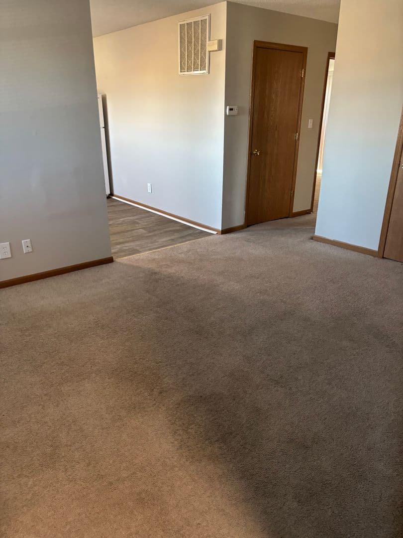 Terre Haute Apartment: 4301 S 6th Street