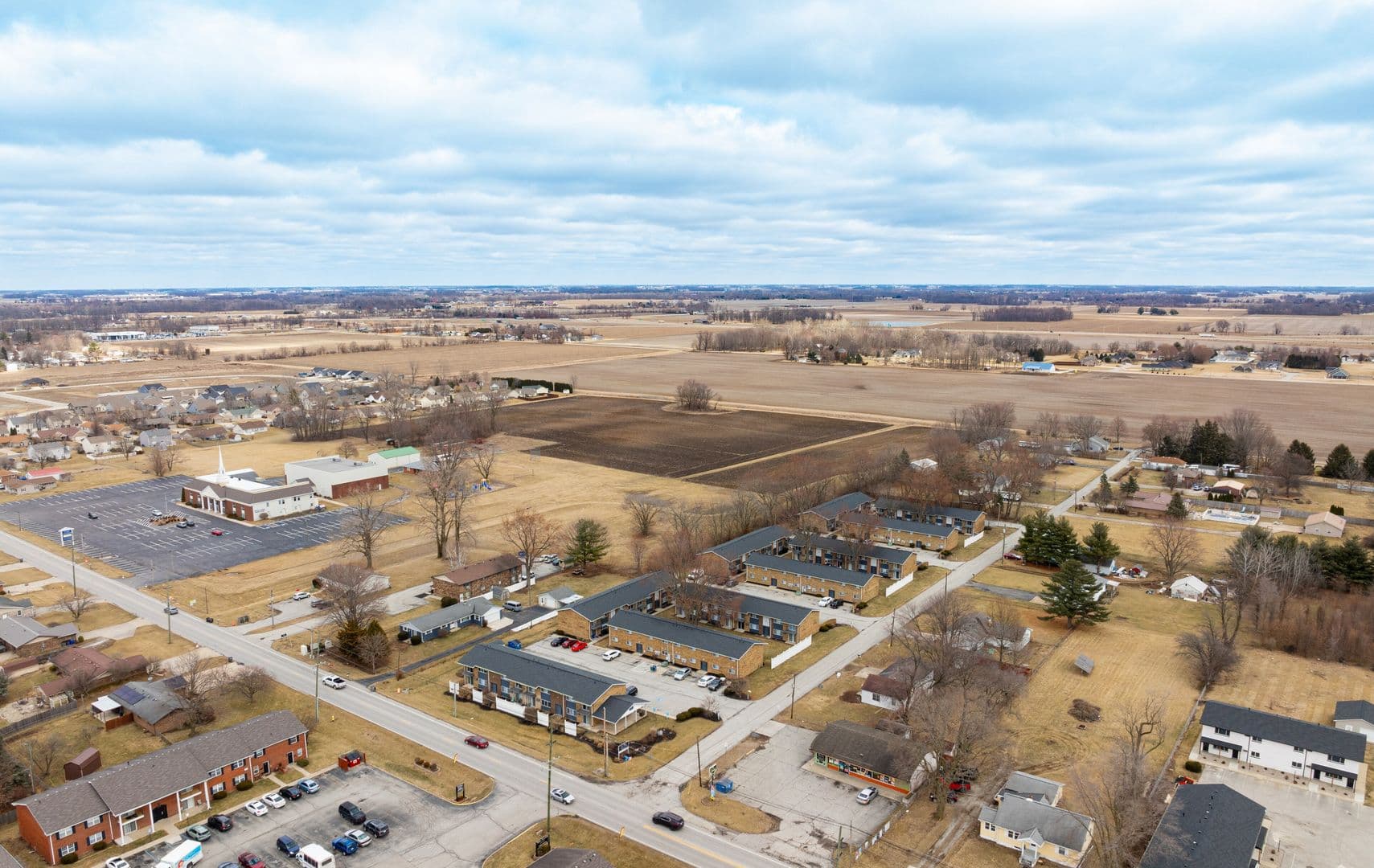 Kokomo Apartment: 1930 S Goyer Rd