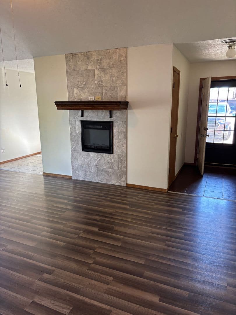 Terre Haute Apartment: 8703 Bono Rd