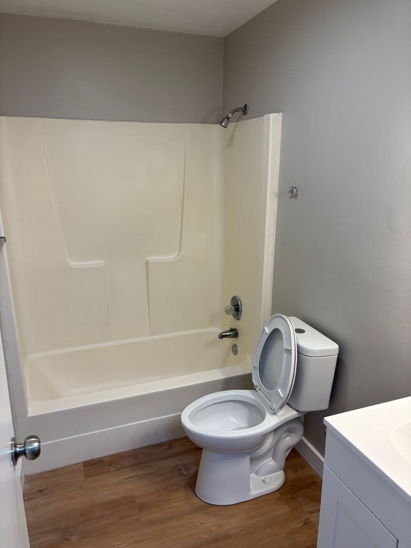Terre Haute Apartment: 4301 S 6th Street