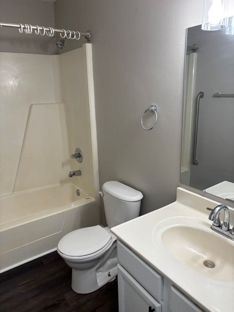 Terre Haute Apartment: 4301 S 6th Street