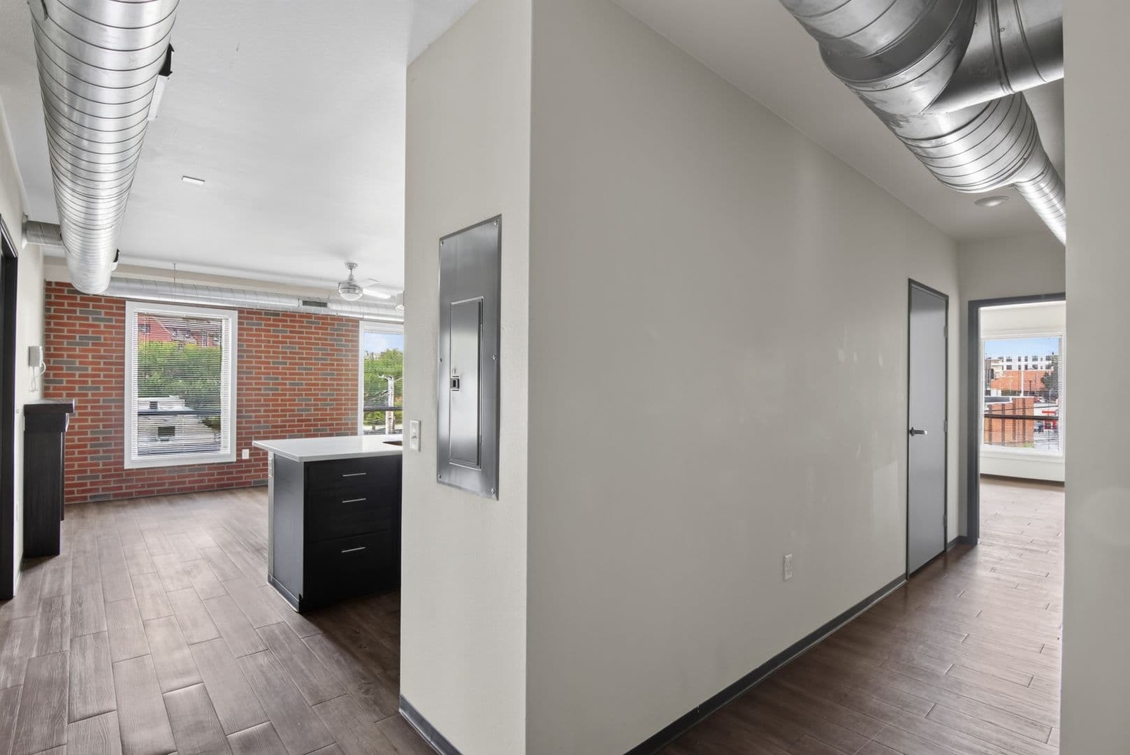 Ames Apartment: 122 Hayward Avenue