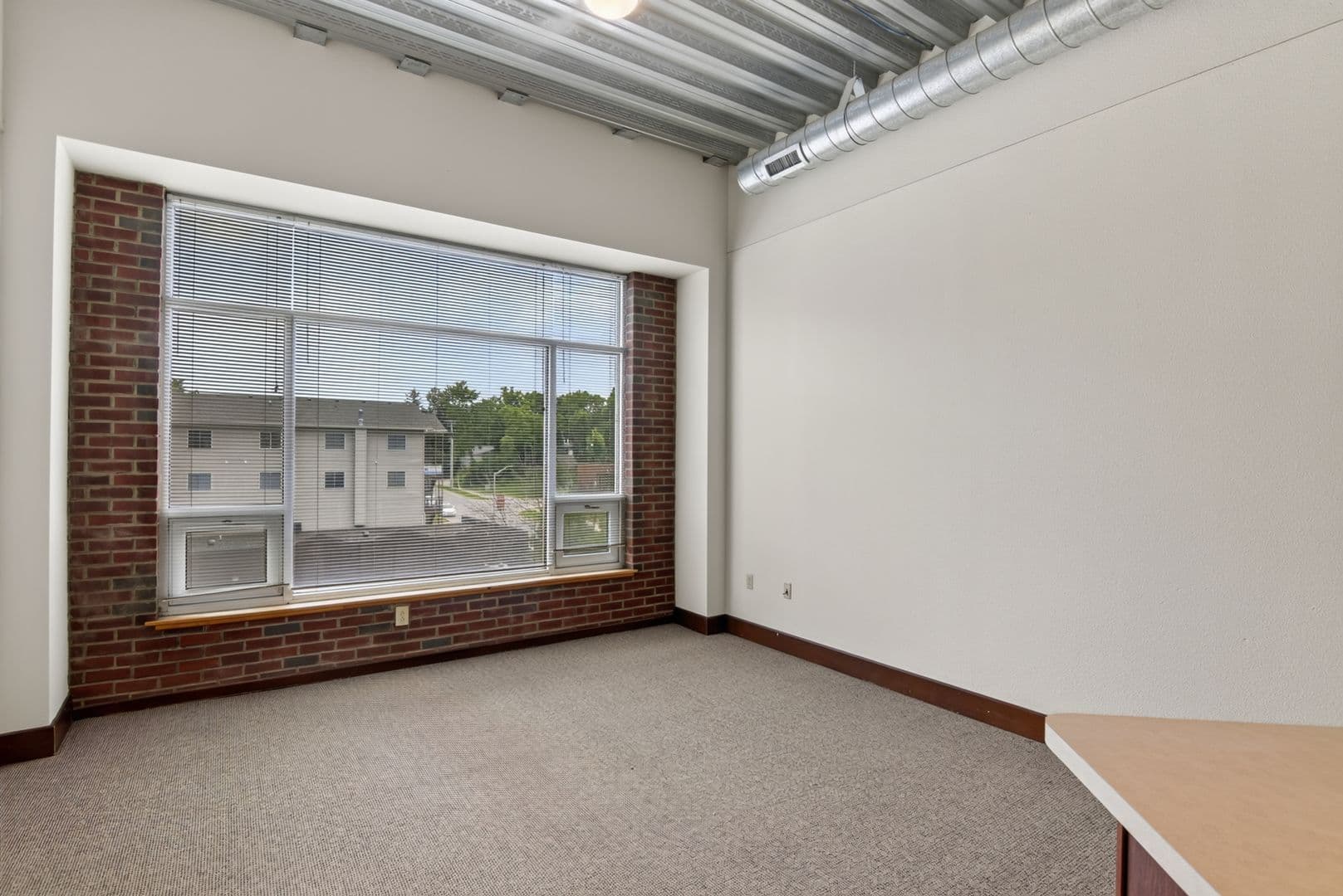 Ames Apartment: 2519 Chamberlain St.
