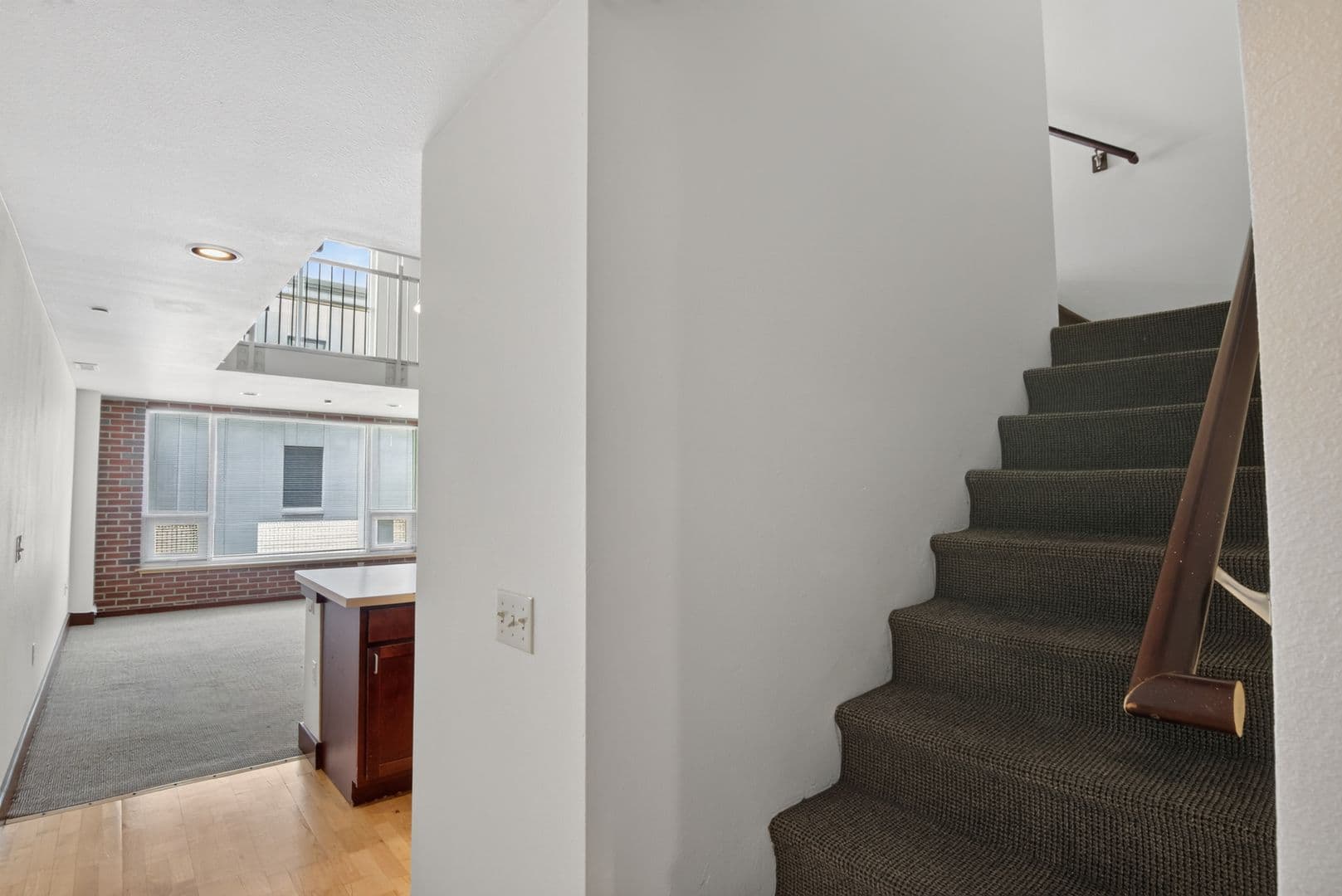 Ames Apartment: 2519 Chamberlain St.