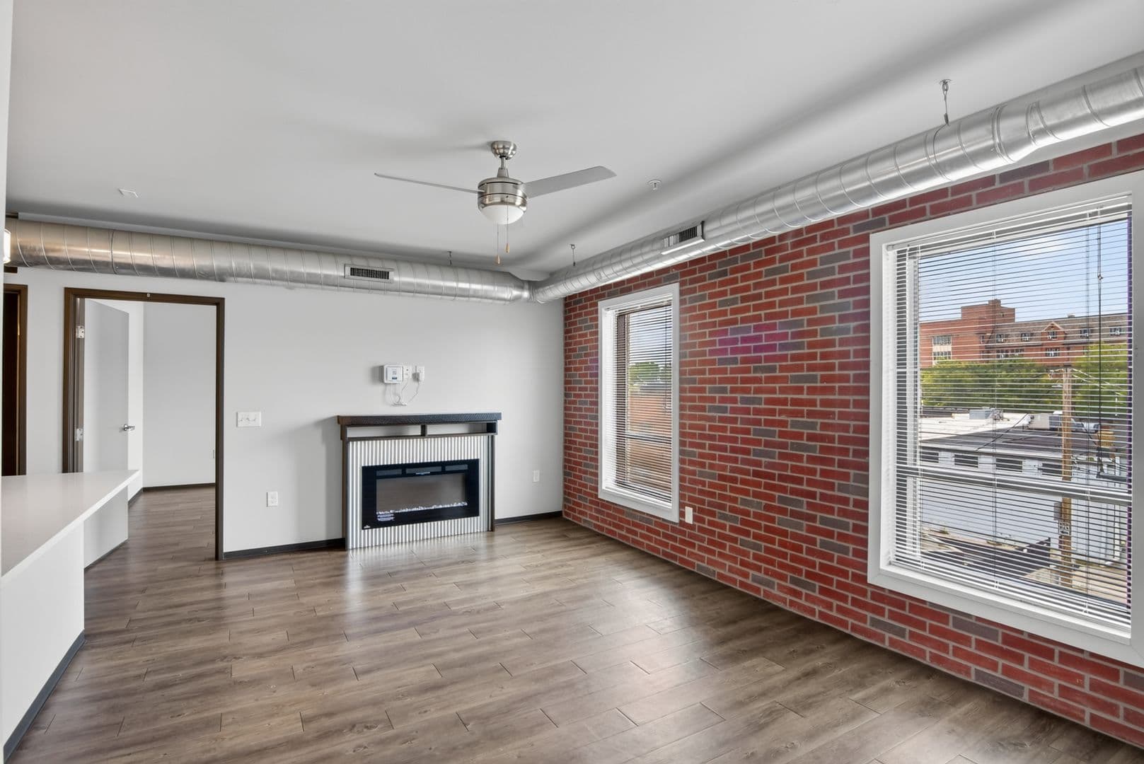 Ames Apartment: 122 Hayward Avenue