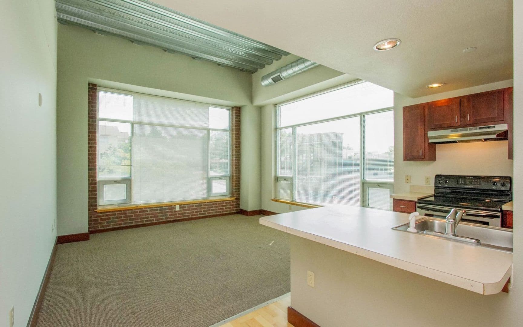 Ames Apartment: 2519 Chamberlain St.