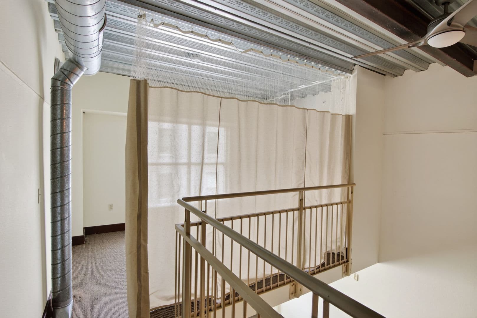 Ames Apartment: 2519 Chamberlain St.