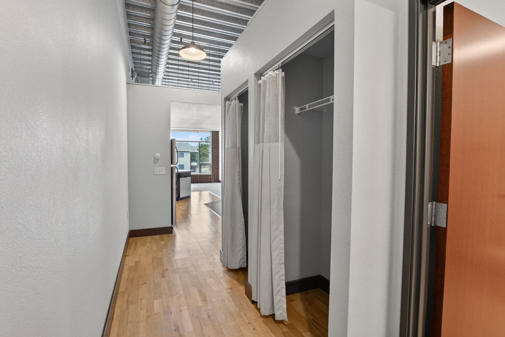 Ames Apartment: 2519 Chamberlain St.