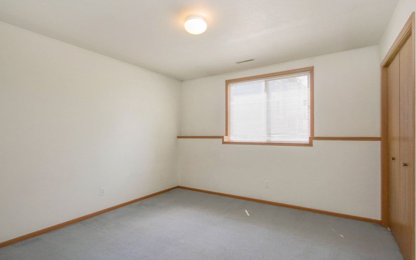 Ames Apartment: 216/224 S. Kellogg