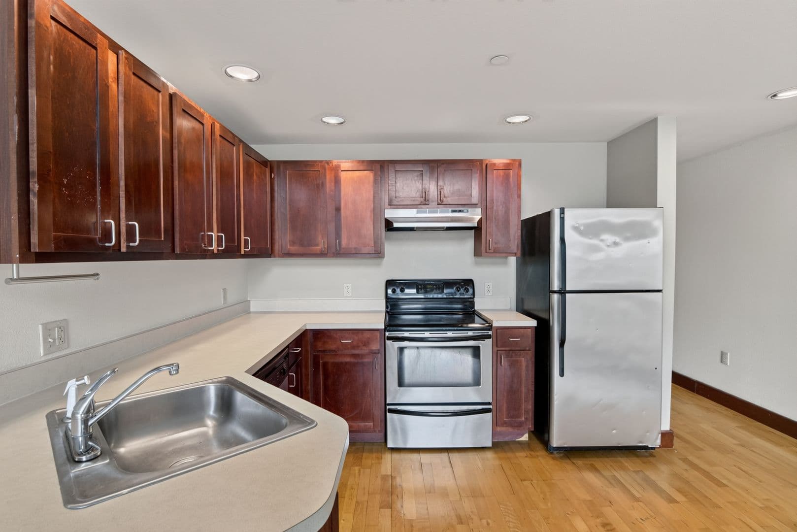 Ames Apartment: 2519 Chamberlain St.