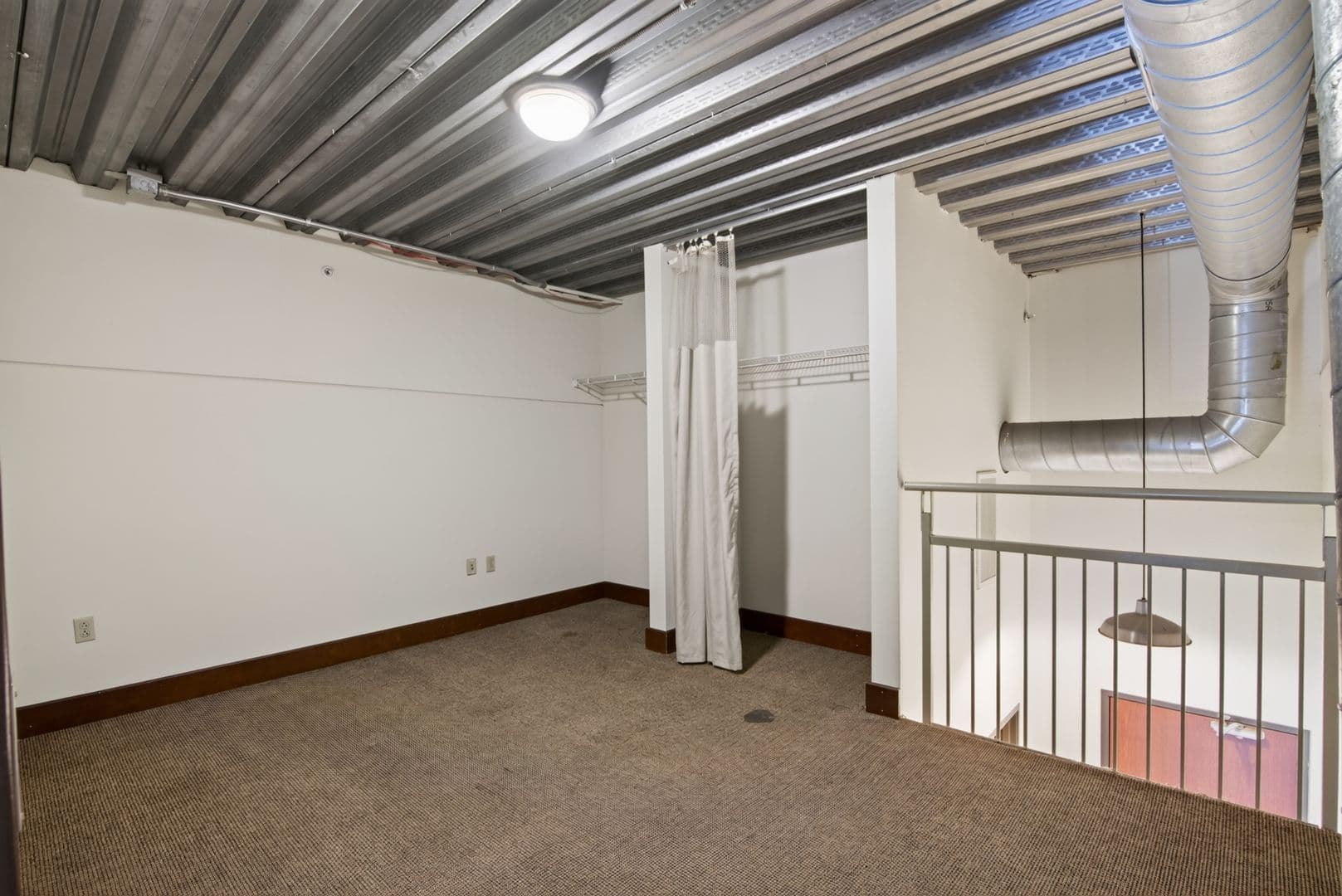 Ames Apartment: 2519 Chamberlain St.