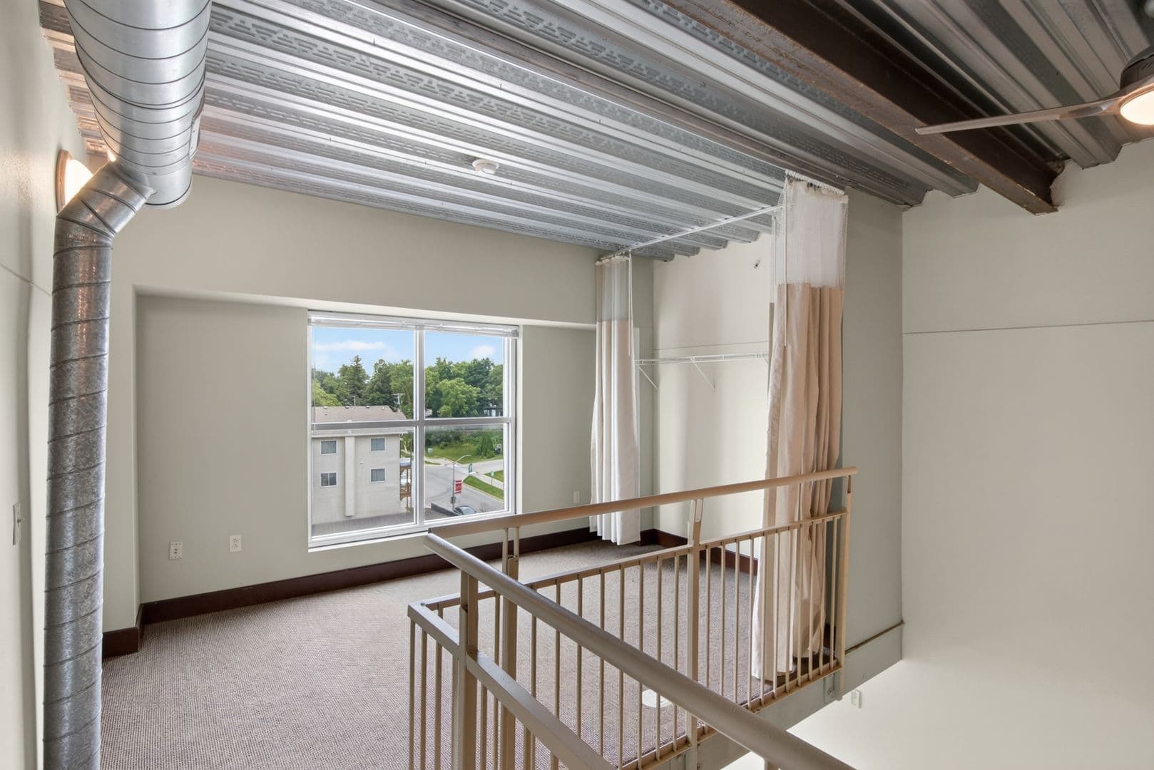 Ames Apartment: 2519 Chamberlain St.