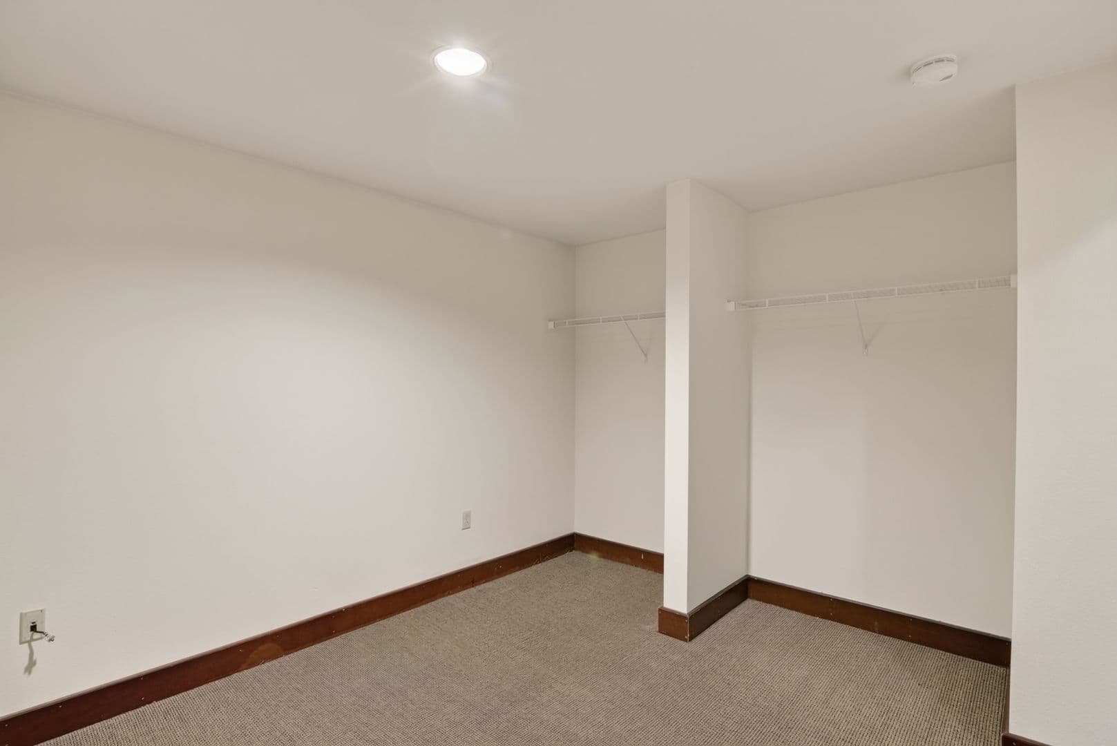Ames Apartment: 2519 Chamberlain St.