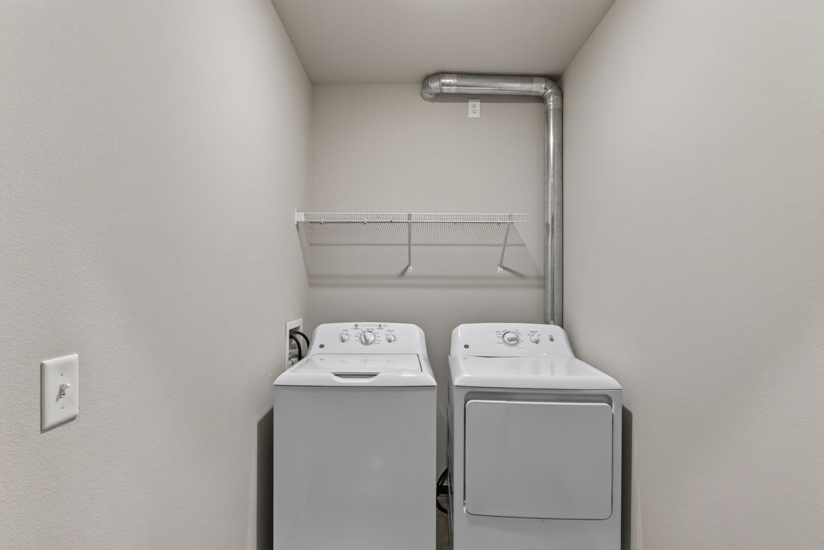 Ames Apartment: 122 Hayward Avenue
