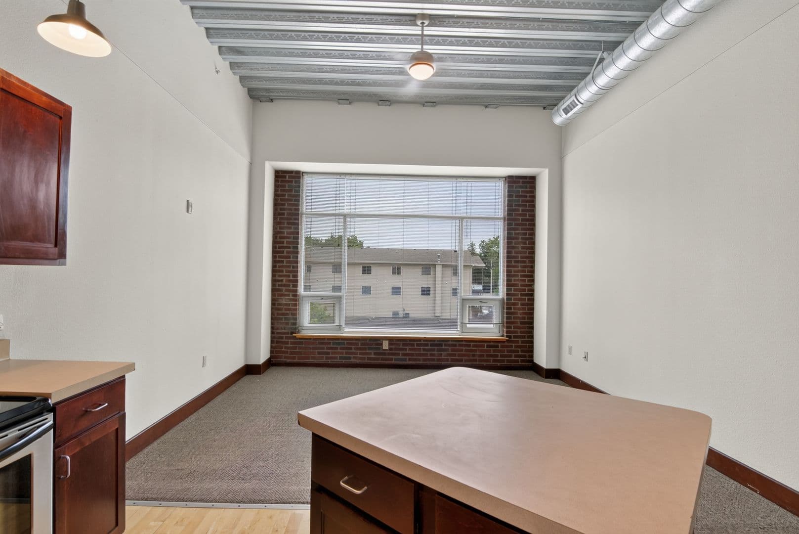 Ames Apartment: 2519 Chamberlain St.