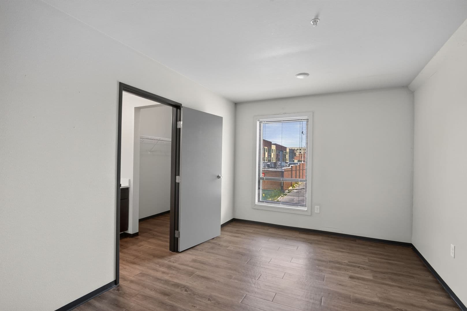 Ames Apartment: 122 Hayward Avenue