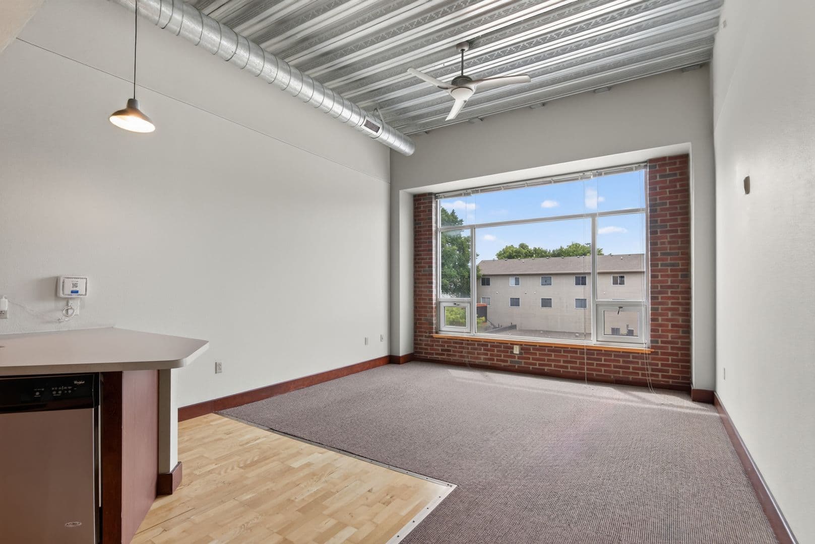 Ames Apartment: 2519 Chamberlain St.