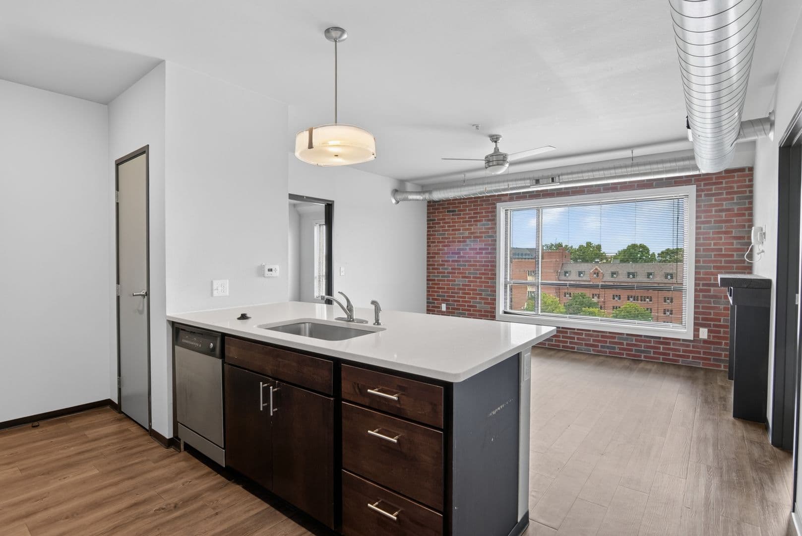 Ames Apartment: 122 Hayward Avenue