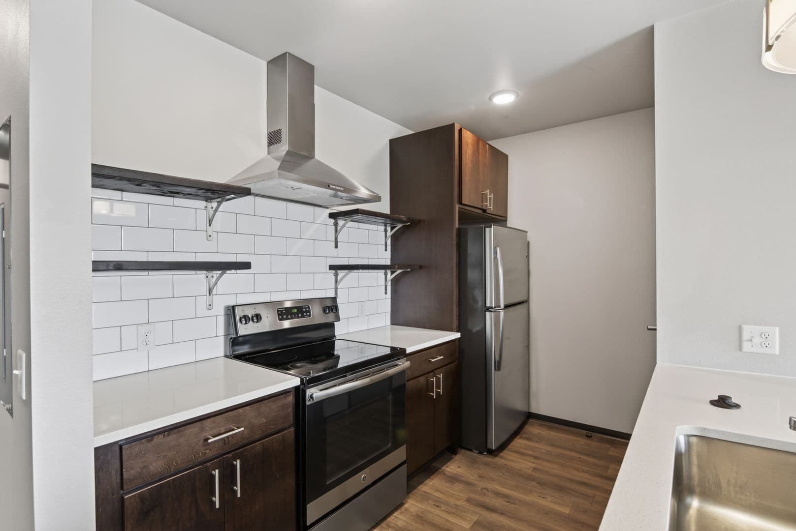 Ames Apartment: 122 Hayward Avenue