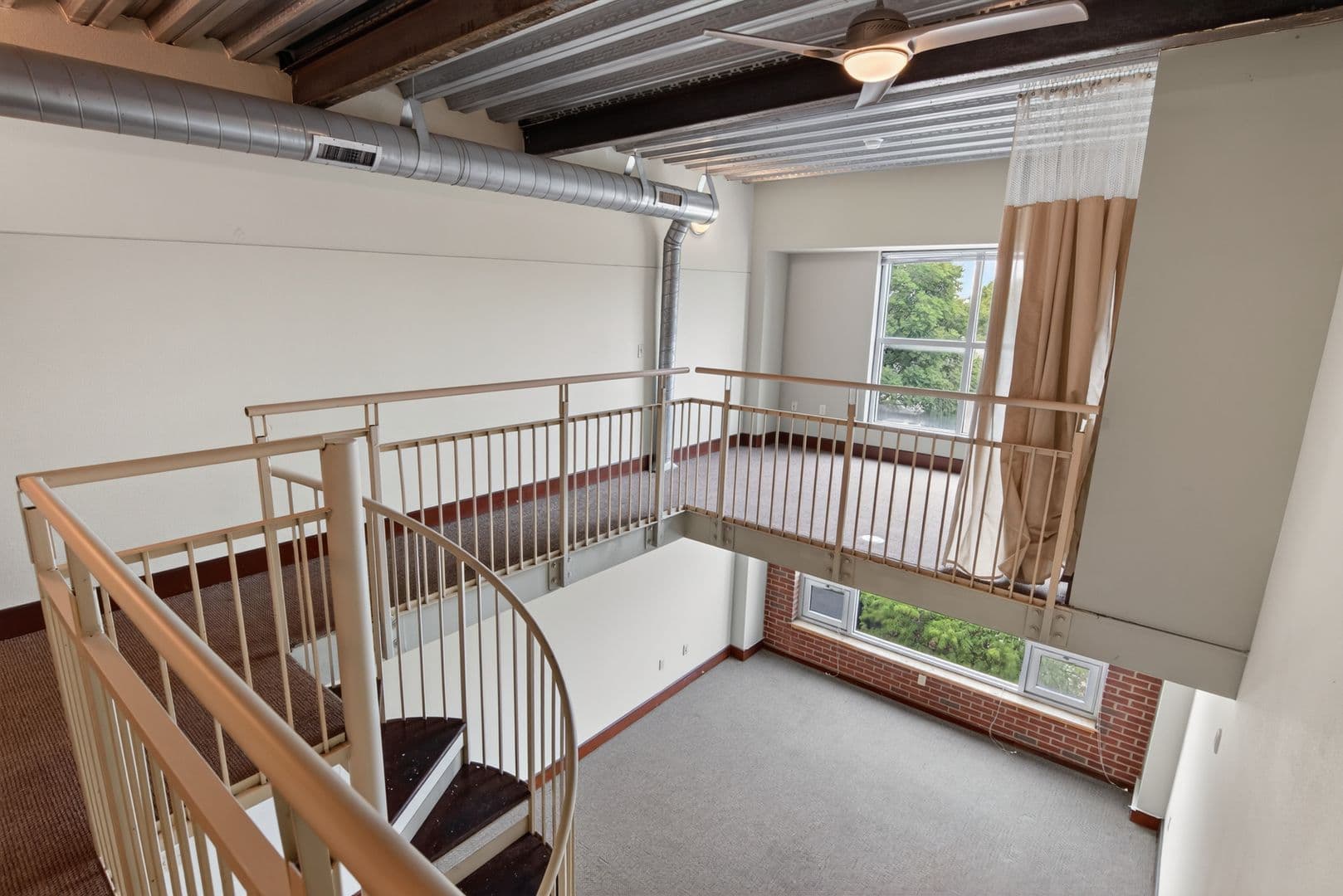 Ames Apartment: 2519 Chamberlain St.