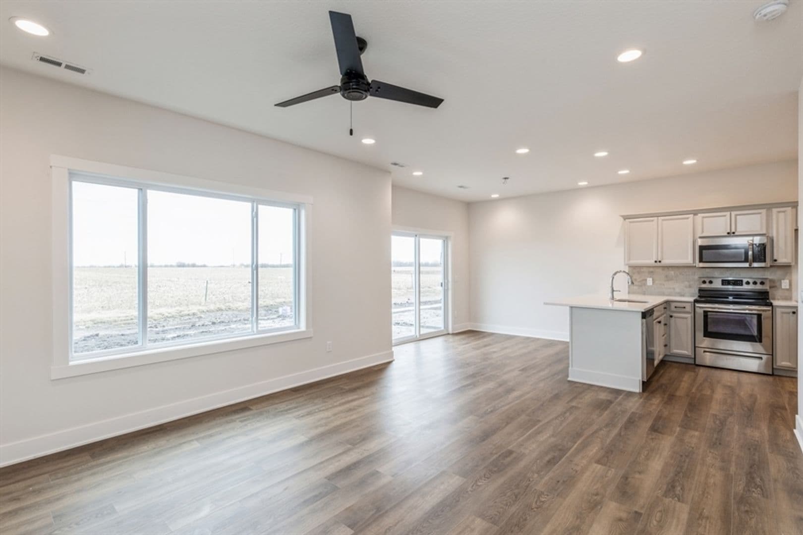 Story City Apartment: Henryson Street