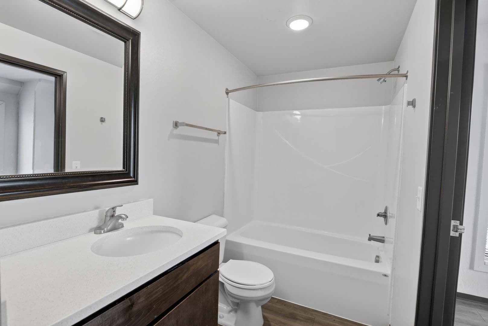 Ames Apartment: 122 Hayward Avenue