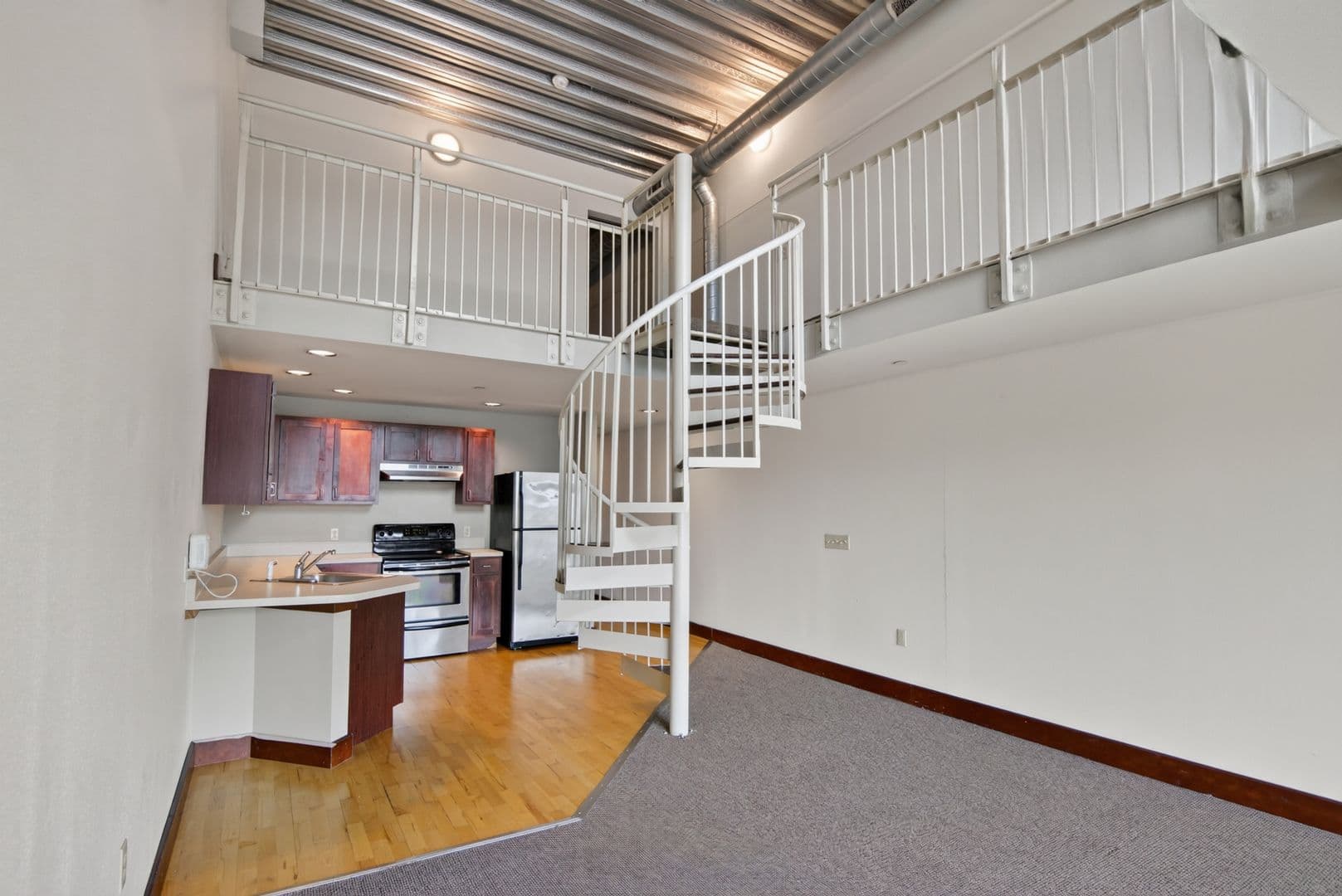 Ames Apartment: 2519 Chamberlain St.
