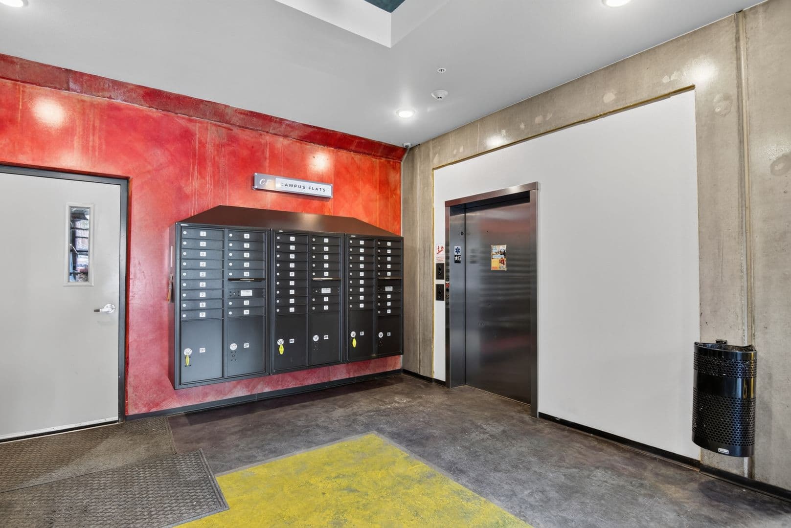 Ames Apartment: 122 Hayward Avenue