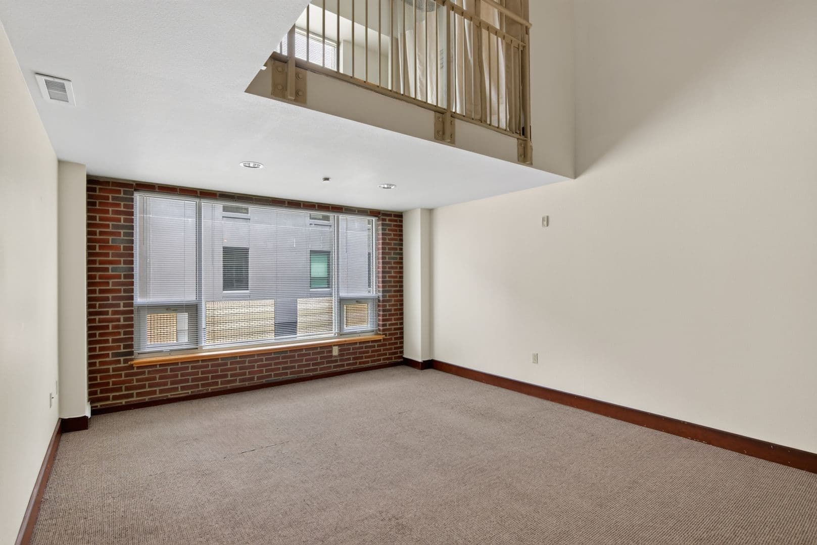 Ames Apartment: 2519 Chamberlain St.