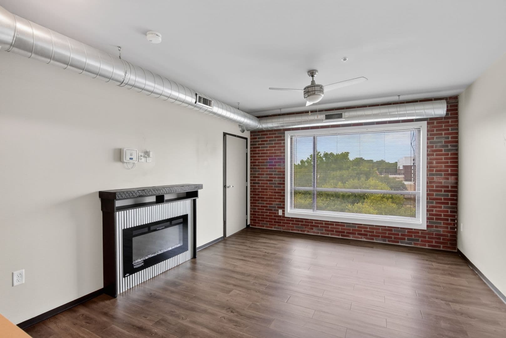 Ames Apartment: 122 Hayward Avenue