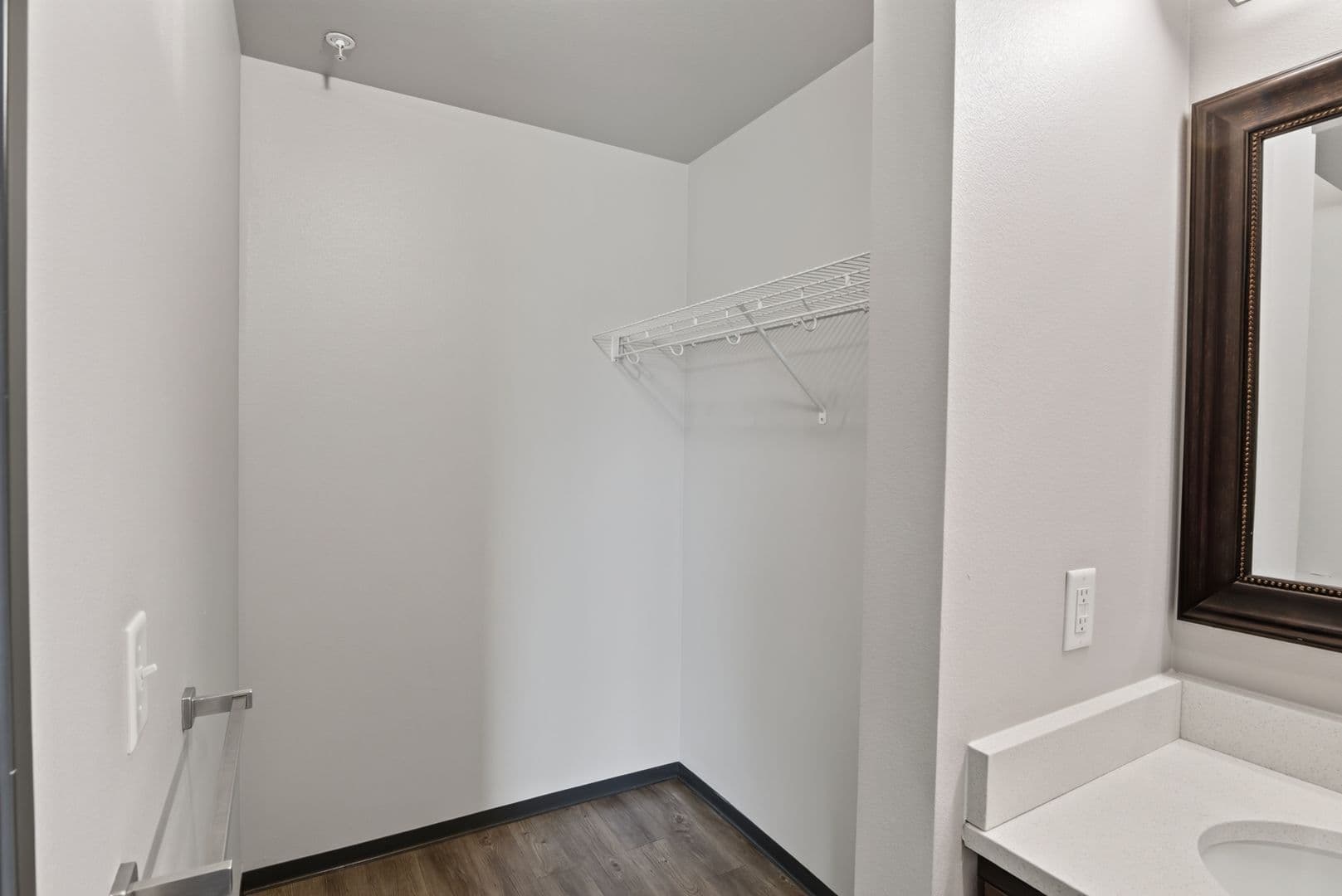Ames Apartment: 122 Hayward Avenue