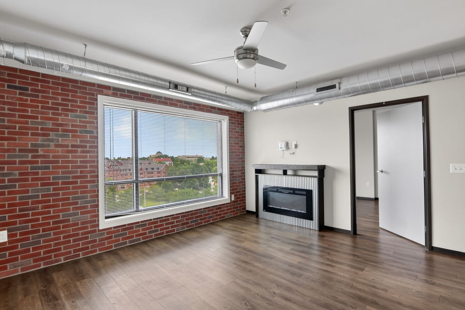 Ames Apartment: 122 Hayward Avenue
