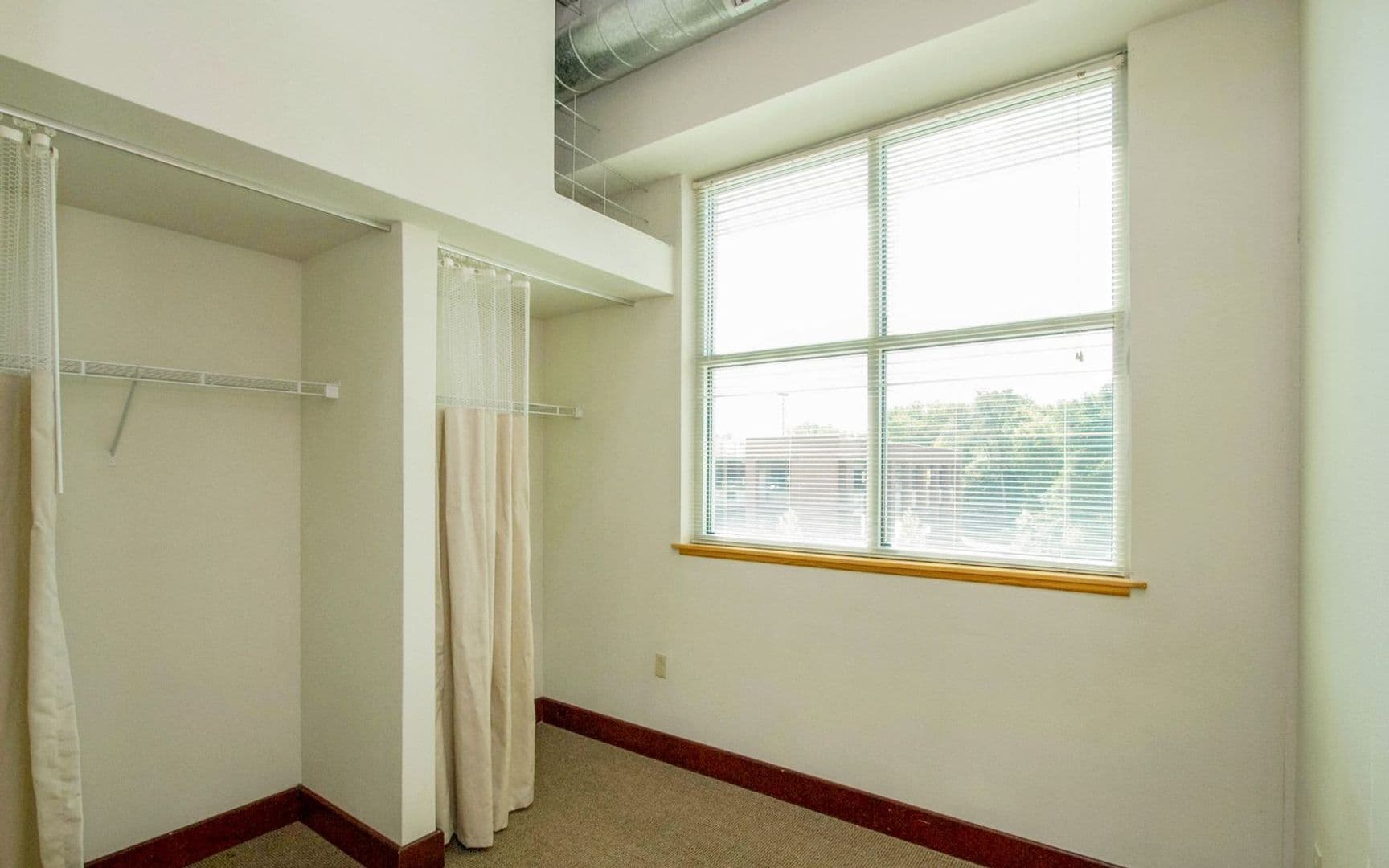 Ames Apartment: 2519 Chamberlain St.