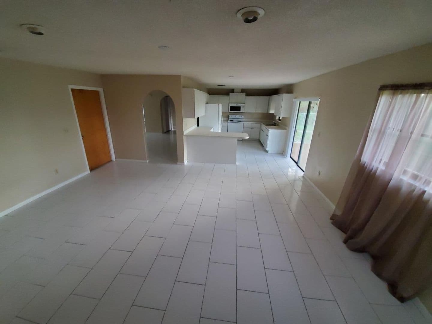 Port St Lucie House: 639 NW Prima Vista Blvd