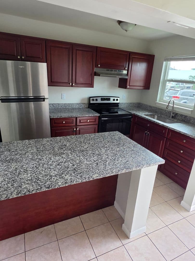 Stuart House: 2976 SE Bonita Street