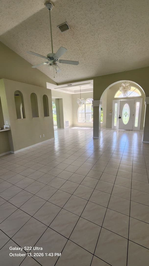 Port Saint Lucie House: 2001 SW Altman Ave