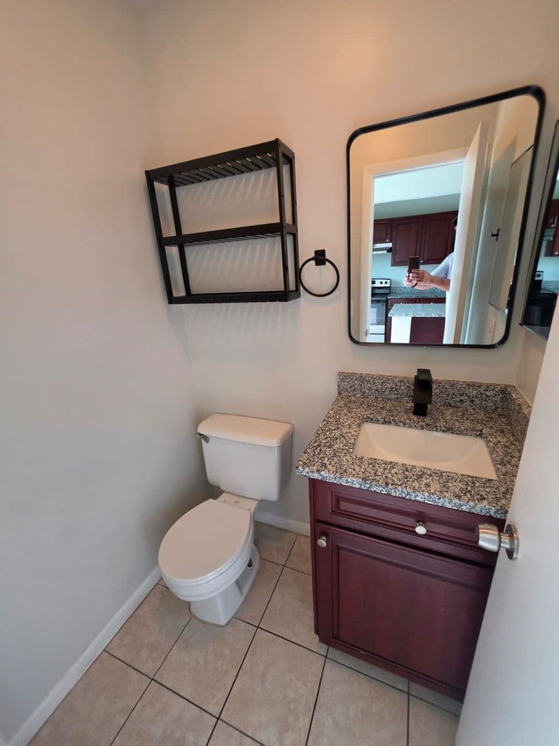Stuart House: 2976 SE Bonita Street