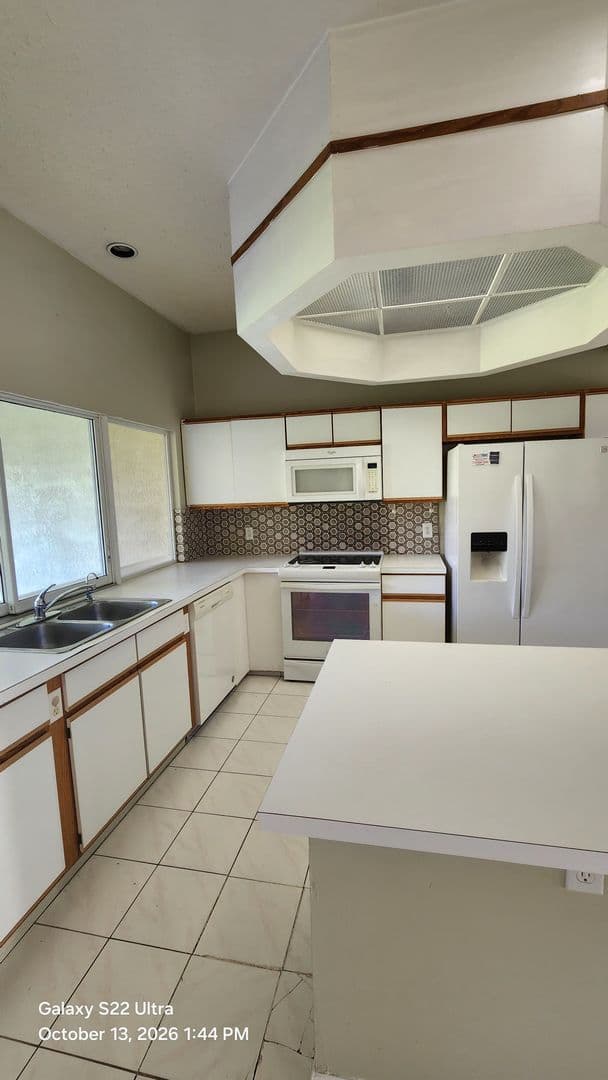 Port Saint Lucie House: 2001 SW Altman Ave
