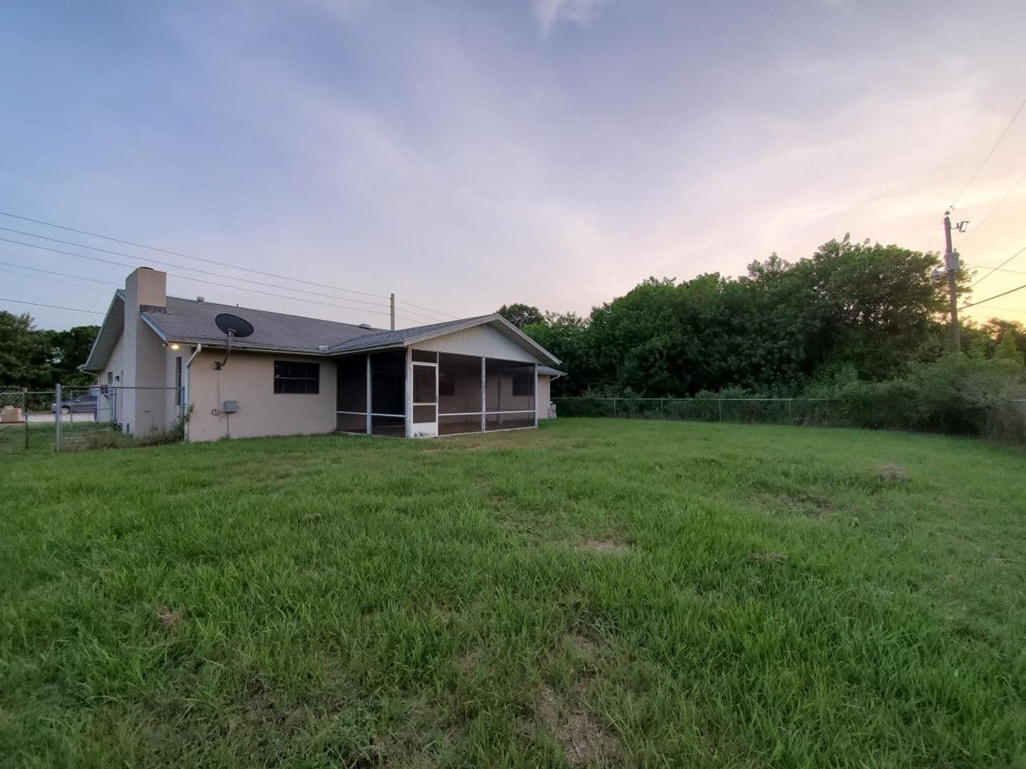 Port St Lucie House: 639 NW Prima Vista Blvd