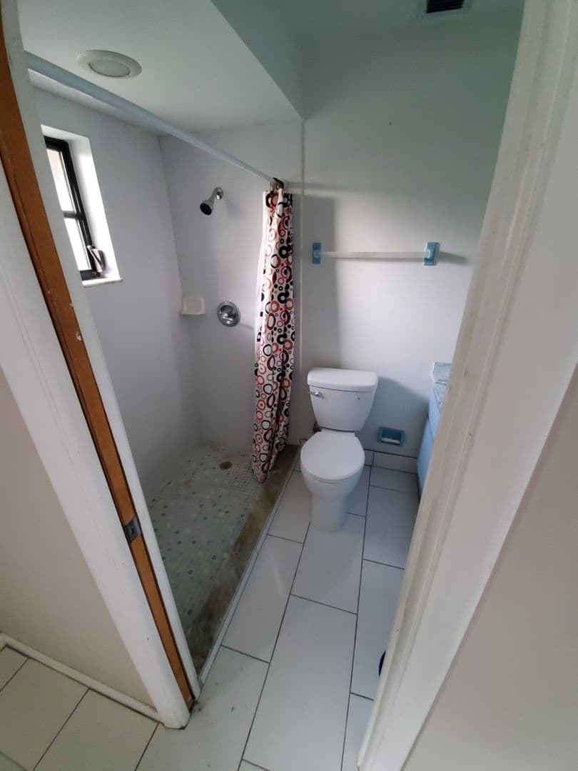 Port St Lucie House: 639 NW Prima Vista Blvd