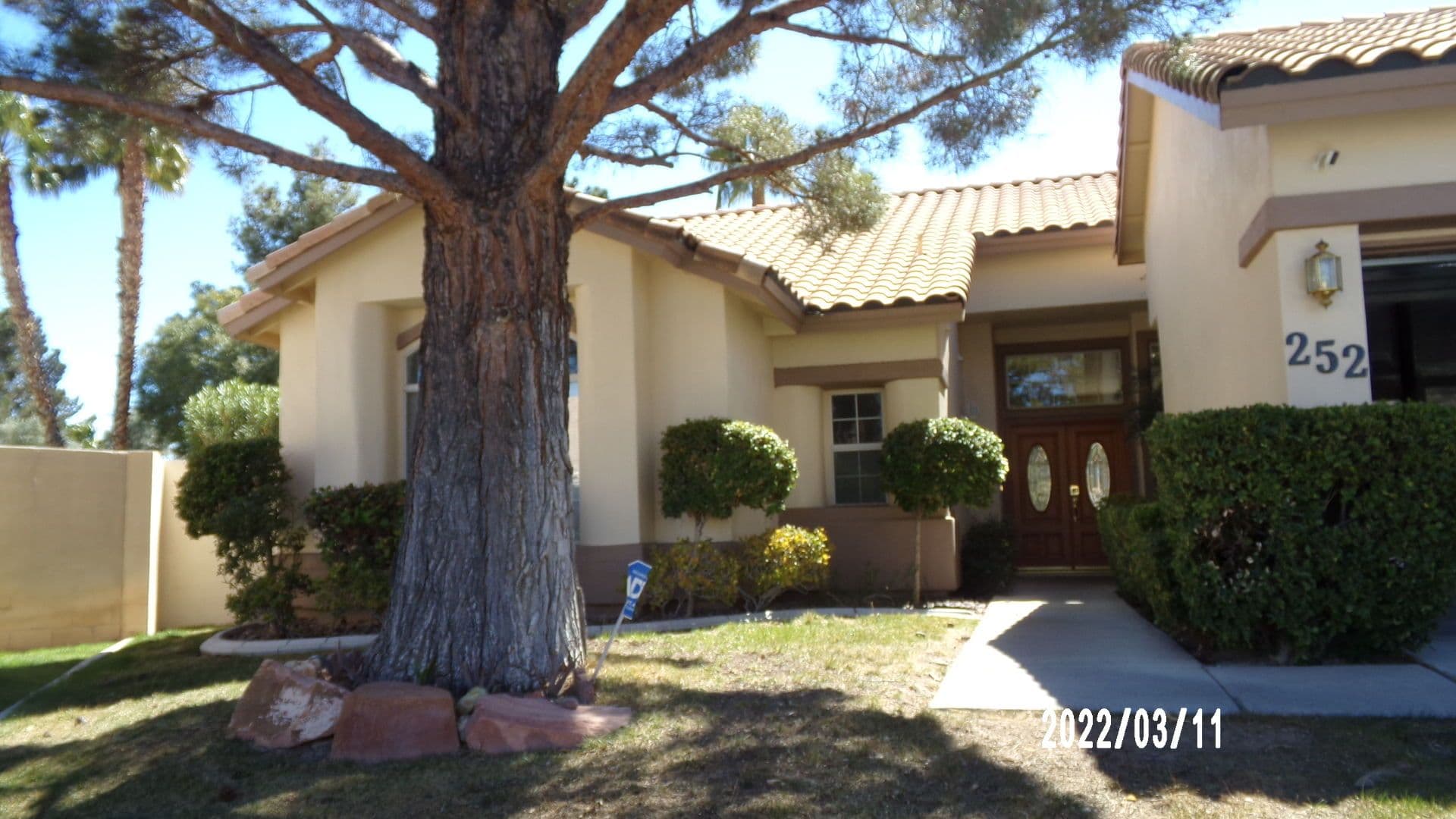 Henderson House: 252 Paseo Del Lago Circle