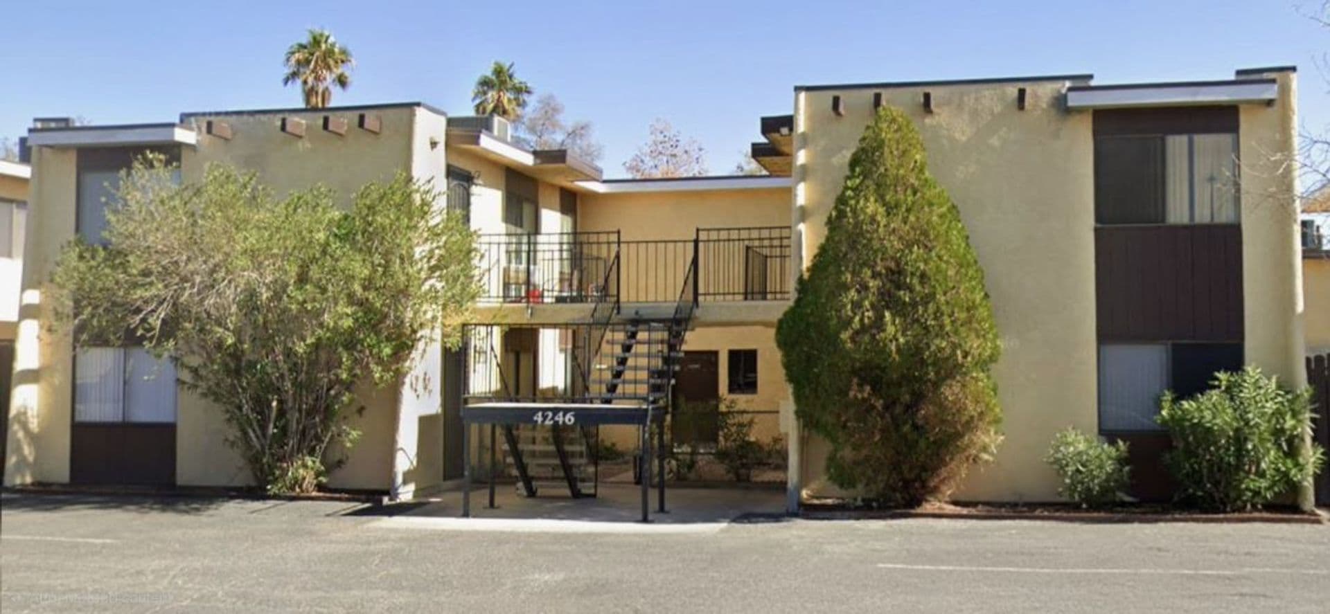 LAS VEGAS Apartment: HENNYPLEX UNITS