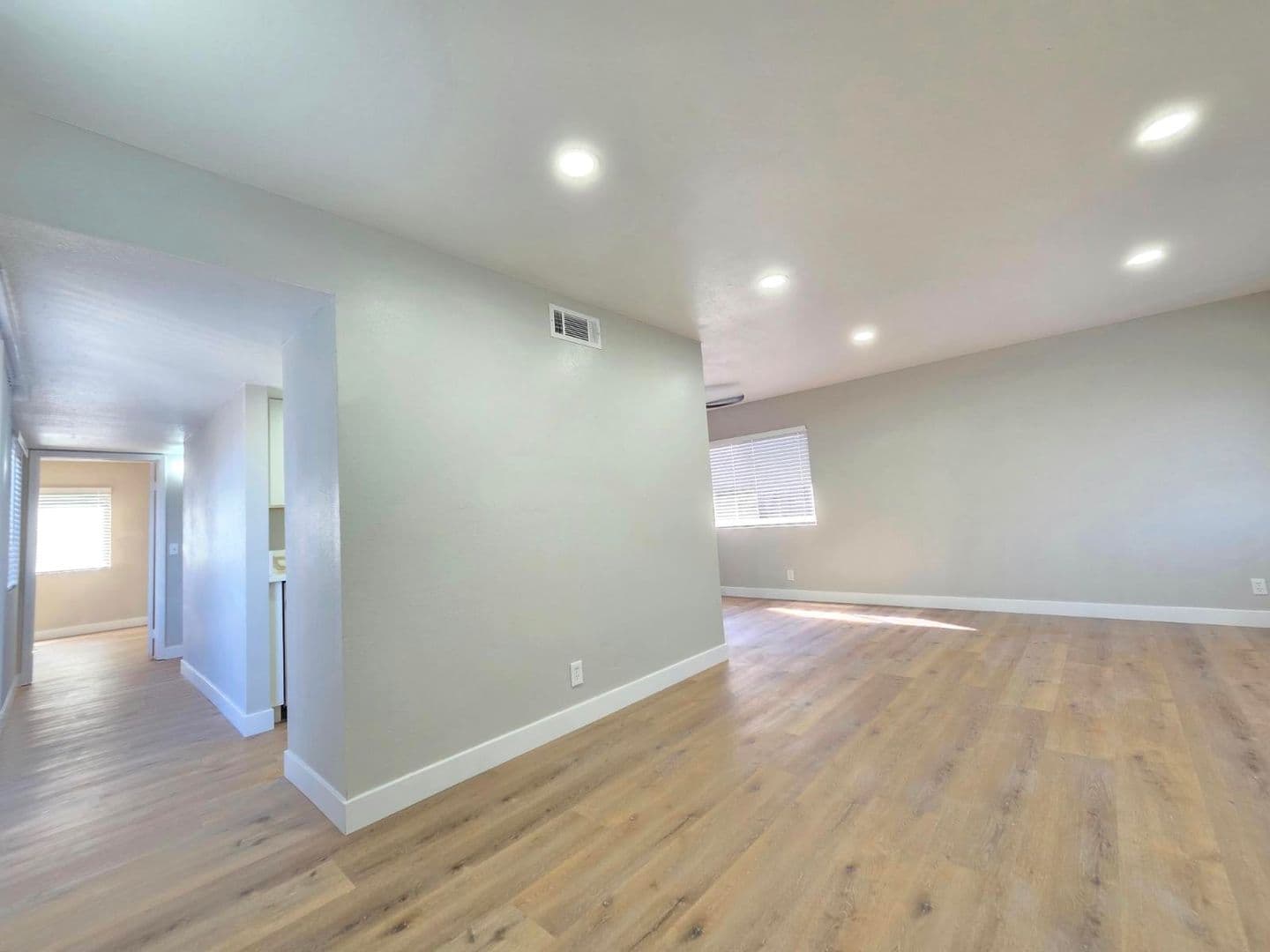 LAS VEGAS Apartment: HENNYPLEX UNITS